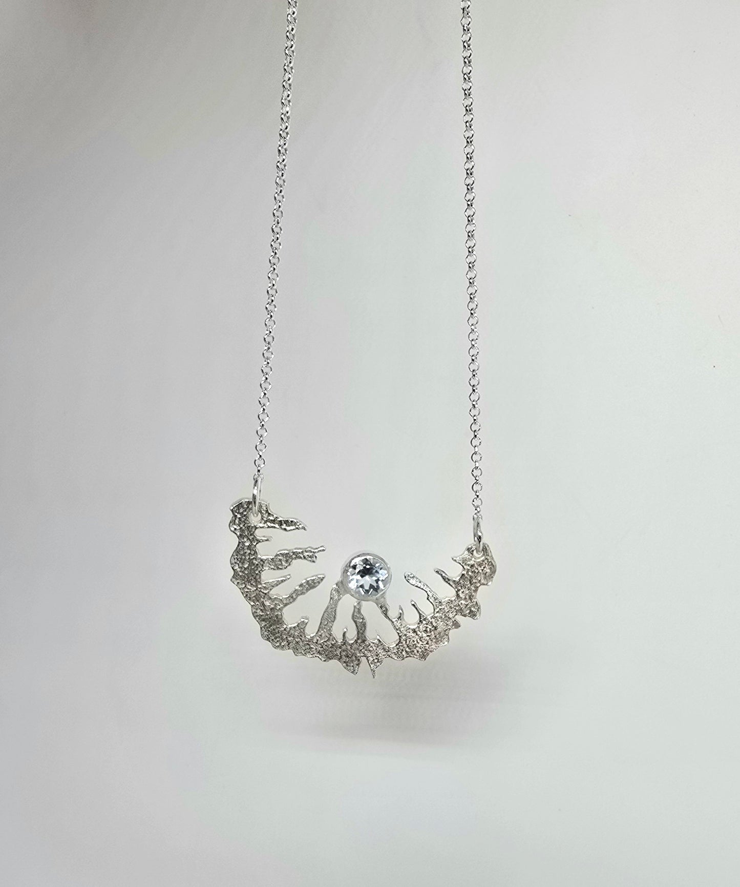 Collar liquen topacio